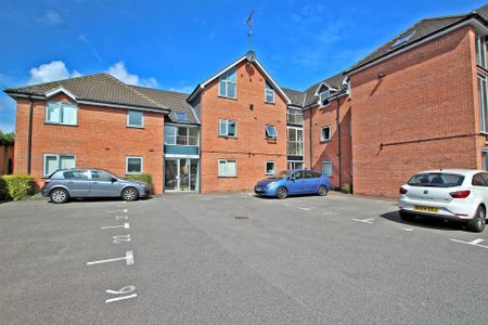 2 bedroom Apartment to rent - Photo 3