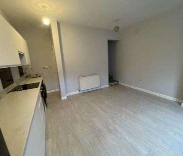 Broadstone Way, Bradford, BD4 - Photo 2