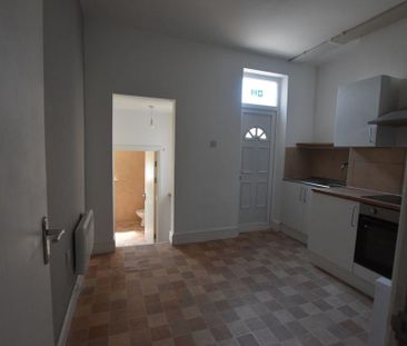 2 bedroom property to rent - Photo 3