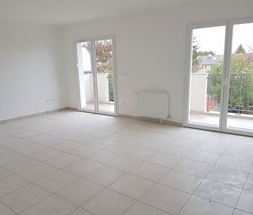 Location appartement 2 pièces, 59.50m², Sainte-Geneviève-des-Bois - Photo 2