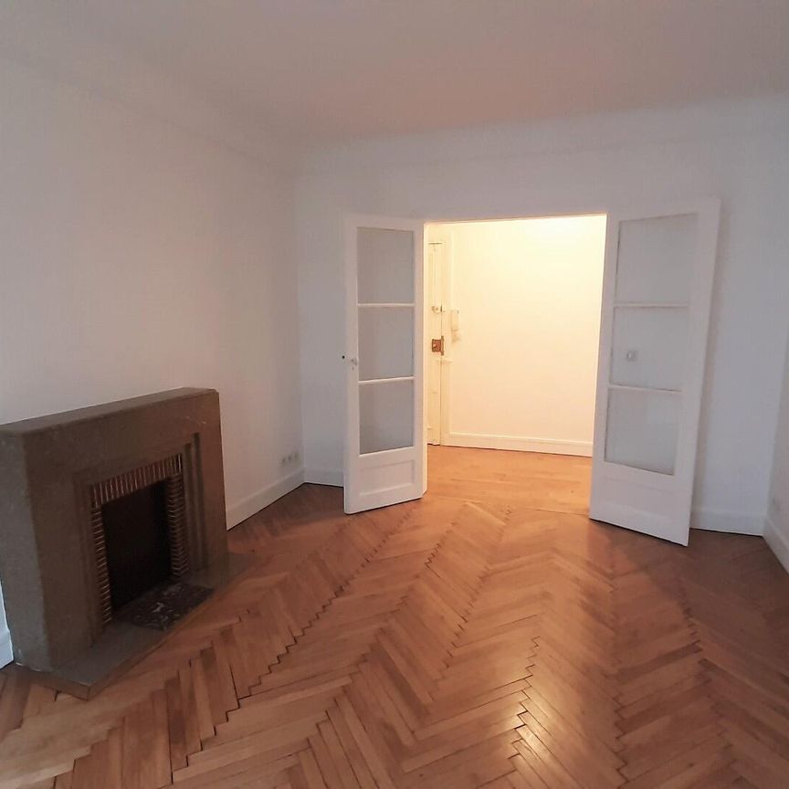 location Appartement T2 DE 46.55m² À PARIS - Photo 1