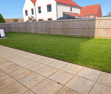 4 bedroom detached house to rent - Photo 2