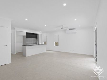 Modern Comfort and Sleek Living - Photo 2