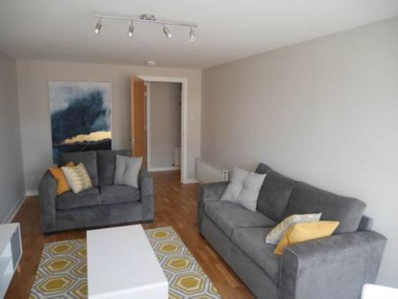 3 bedroom flat to rent - Photo 2