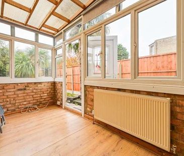 Sylvan Avenue, Wood Green, N22 - Photo 1