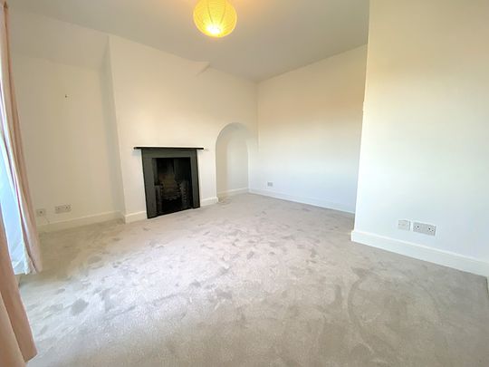 The Green, Bristol, Stoke Gifford - Photo 1