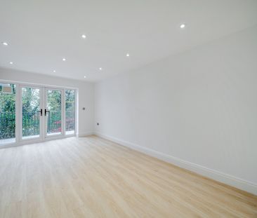 1 Bed Flat, West Hill, CR2 - Photo 1