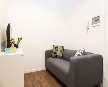 Via Saverio Mercadante, Milan, Lombardy 20124 - Photo 5