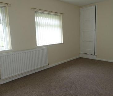 2 bedroom semi-detached house to rent - Photo 3