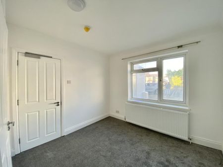 Bradenham Road, Hayes - Photo 4