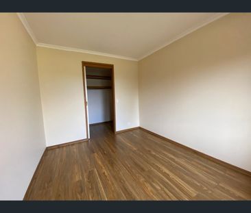 39B Minogue Crescent, Hoppers Crossing, Vic 3029 - Photo 4