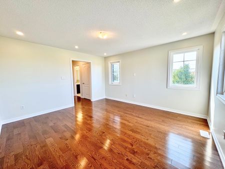 For Lease - 18 Silverwood Circle, Ajax, Ontario - Photo 4