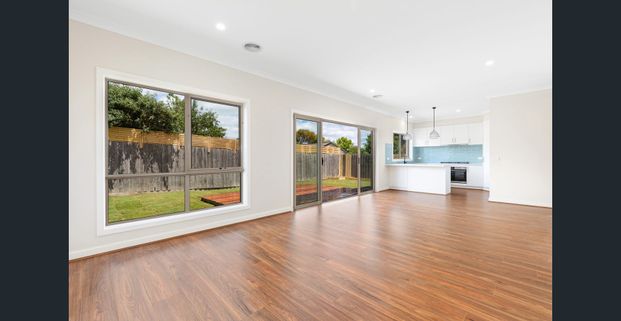 Contemporary Sustainable Comfort Just Steps From Schools, Shops & Transport - Photo 1