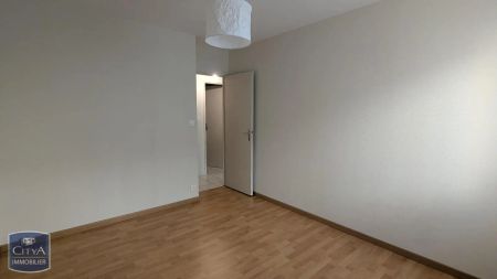 Appartement à louer 4 pièces 81.88m² - Photo 3