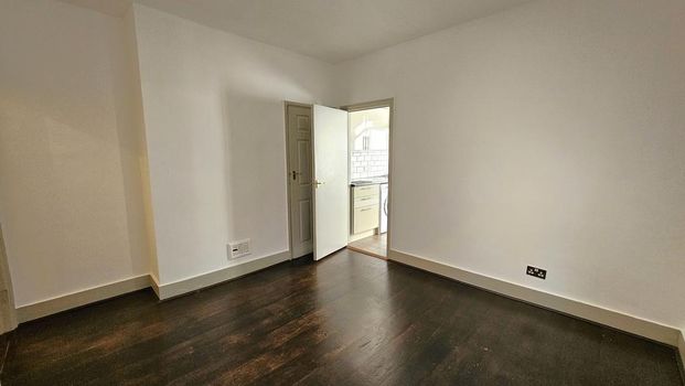 3 bedroom ground floor maisonette to rent - Photo 1