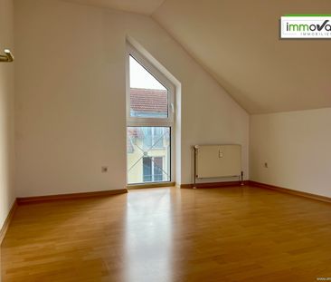 Schöne 2-Raum-Wohnung mit Loggia, Tageslichtbad, Wanne & Dusche, Gä... - Photo 6