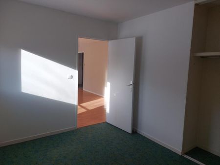 Location Appartement 3 pièces 64m² EVREUX 27000 - Photo 2