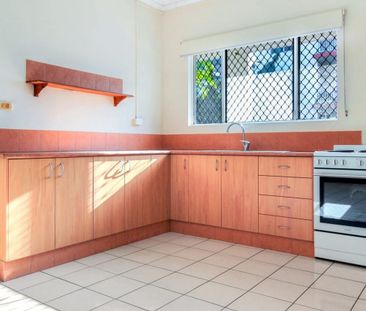 TIDY UNIT, GREAT LOCATION - Photo 2