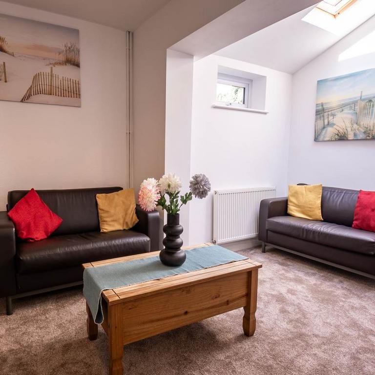 6 bedroom house to rent - Photo 1