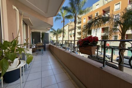 APPARTEMENT 2 PIECES - CENTRE CARNOLES - GARAGE - Photo 3