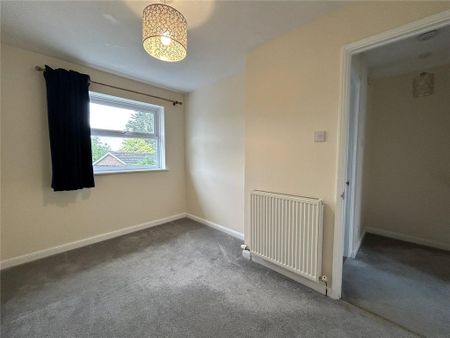 2 bedroom semi-detached house to rent - Photo 5