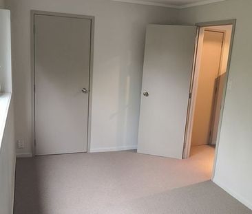 Mairangi Bay 3 bedrooms plus rumpus, 2 bathrooms - Photo 2