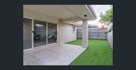 LOW MAINTENANCE FAMILY HOME, READY TO MOVE IN AND ENJOY A RELAXED LIFESTYLE! - Photo 3