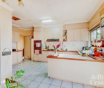 2 Bed, 1 Bath - Photo 6