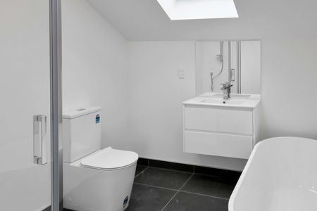 3 Bedroom Townhouse - Photo 3