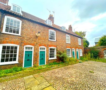 2 bedroom terraced house to rent - Photo 2