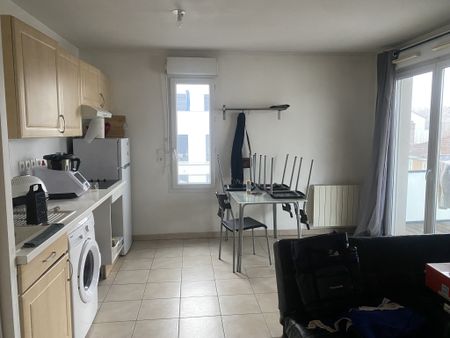 Location Appartement 3 pièces 53m² LYON 9ème - Photo 4