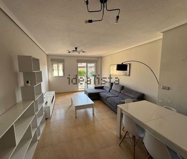 Alquiler de piso en Centro - Photo 2