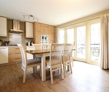 Grebe Close, - Photo 6