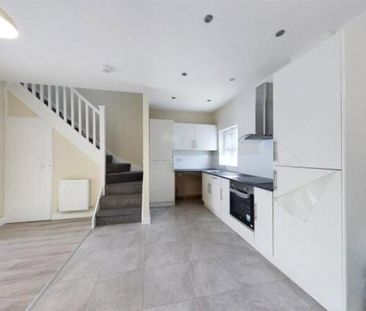 North Ives, Pontefract, West Yorkshire, WF8 - Photo 4