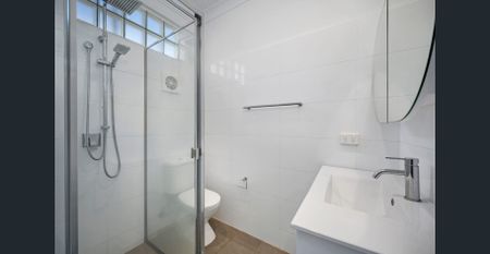 Ultra-Versatile Five Bedroom Family Home in Heart of Artarmon Close to Everything - Photo 4