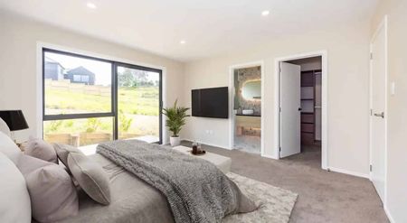 Spacious 6BR New Build in Red Beach - Photo 2