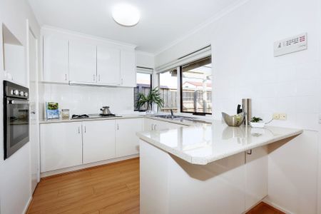 Modern & Convenient Living at 1/205 Hogans Road, Hoppers Crossing! - Photo 3