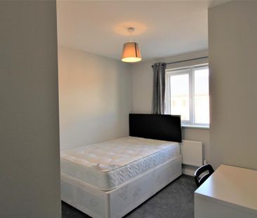 6 bedroom private hall to rent - Photo 5