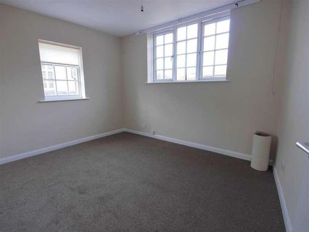 High Street, Hadleigh, IP7 - Photo 2