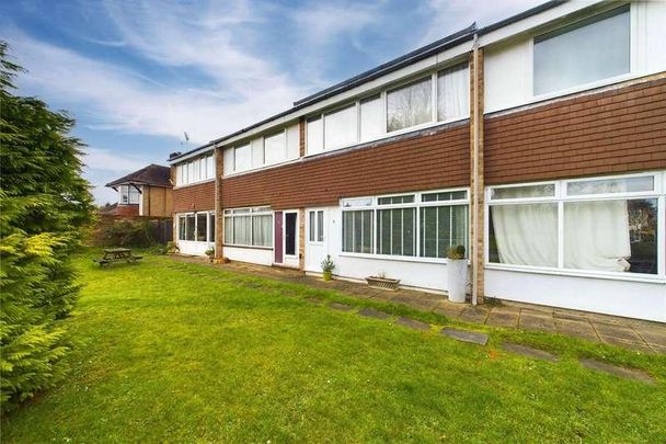 Castle Court, Maidenhead, Berkshire, SL6 - Photo 1