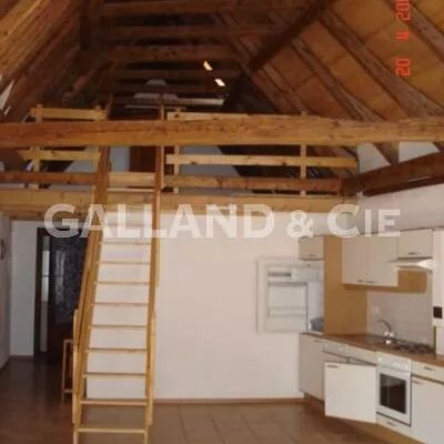 Appartement atypique type loft dans les combles. - Photo 1