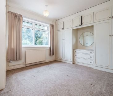 3 bedroom bungalow to rent Seafield Avenue, Goring-by-Sea, Worthing... - Photo 6