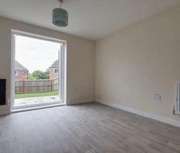 2 bedroom end of terrace house to rent - Photo 1