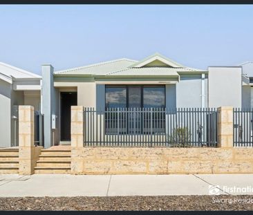 Easy Living in a Spacious 3-Bedroom Home - Available Now! - Photo 1