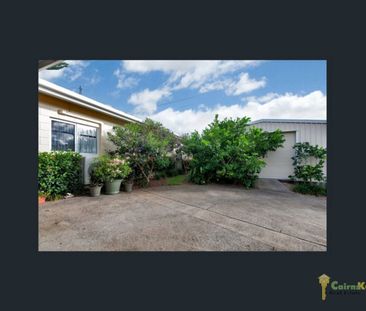 Three Bedrooms, Pool & Big Shed! - Photo 6