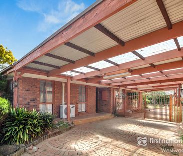 Heir To The Throne! - Photo 5