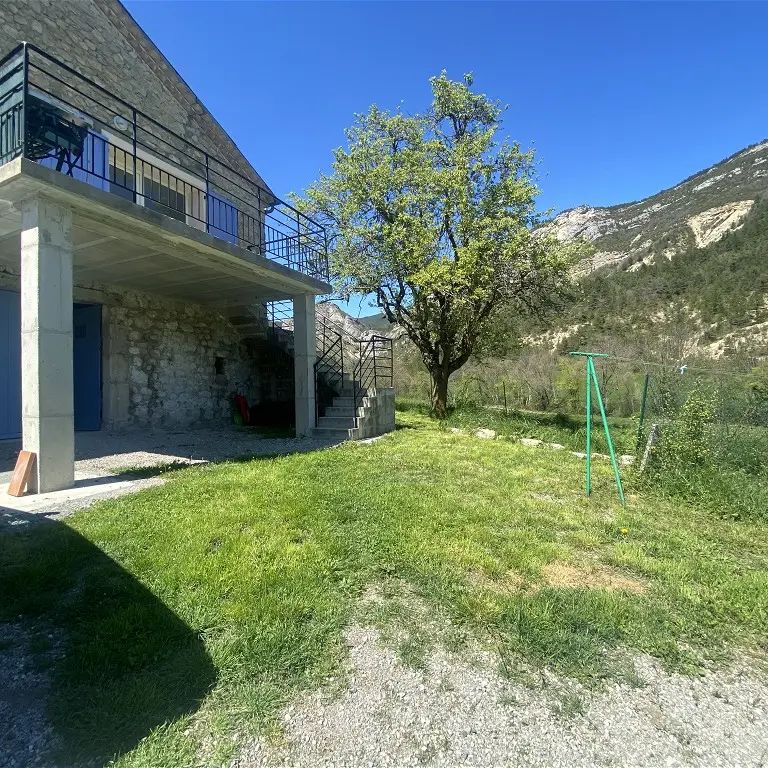 Location maison 4 pièces - 108m² à La piarre (05700) - Photo 1