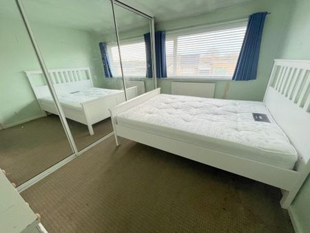 3 bedroom semi-detached house to rent - Photo 4