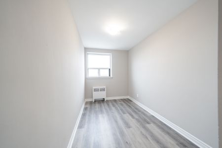 For Lease - 468 Ottawa Street Unit# 123B, Hamilton, Ontario - Photo 2