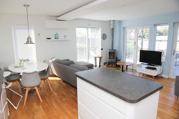 3 bedroom bungalow to rent - Photo 1